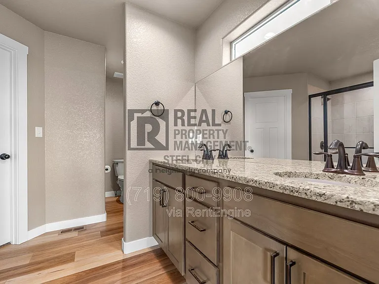 1886 E Jerrian Ln — Photo 18