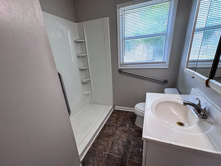 408 Troutt — Photo 10