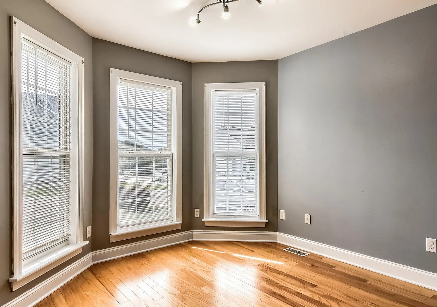 3 Bedroom single family home in Raleigh — Photo 3
