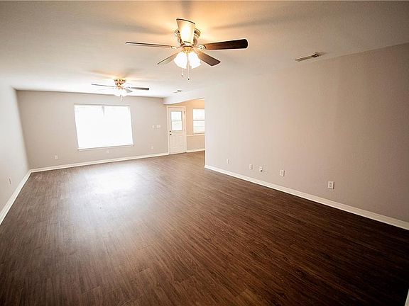 2nd image of 507 Brockett St