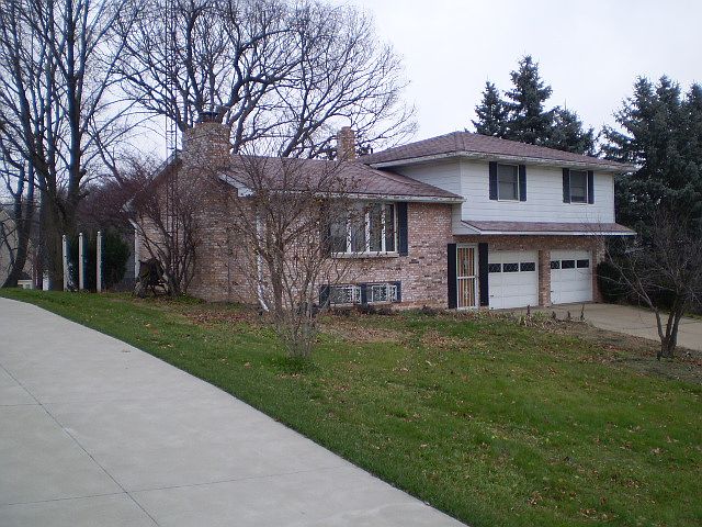 2nd image of 2940 Roanoake St NW