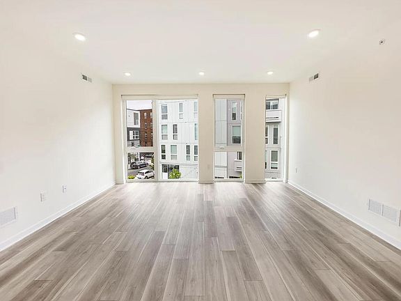 5th image of 1655 N 5th St #C
