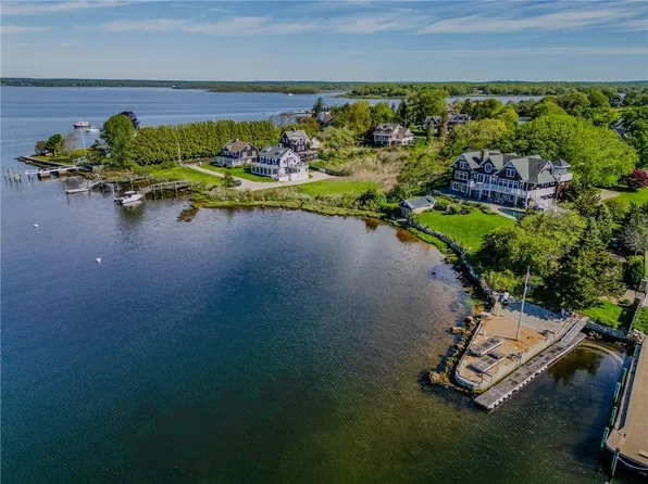 14 Pawcatuck Ave, Westerly, RI 02891