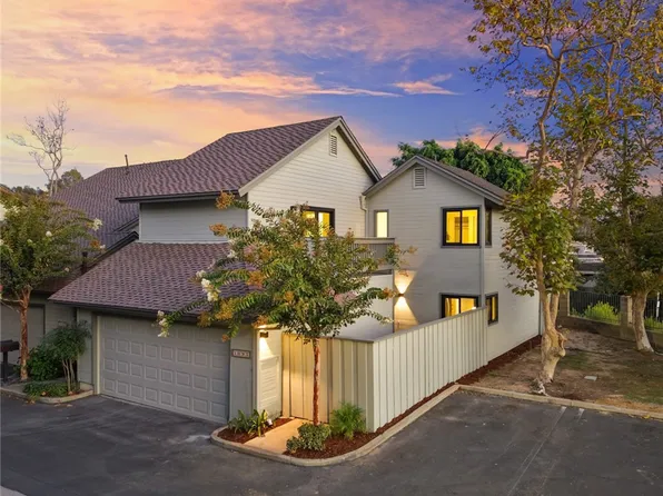 1095 Sea Terrace Ln, Costa Mesa, CA 92627
