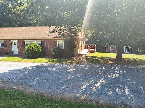 4th image of 1279 Macon Loop