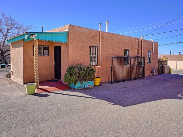 1506 Edith Blvd NE, Albuquerque, NM 87102