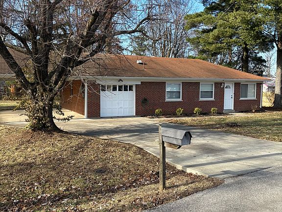 2nd image of 3887 Crescent Dr
