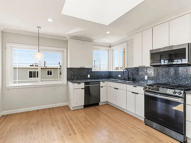 290 Holyoke St — Photo 19