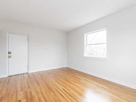 3rd image of 5826 N Mascher St APT V
