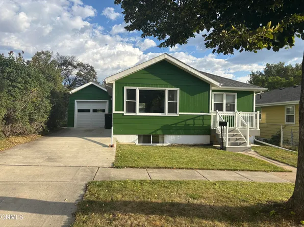 1818 E Avenue D, Bismarck, ND 58501