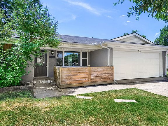 3rd image of 1207 Ridgeway Dr