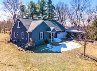 6527 Gartman Rd, Orchard Park, NY 14127