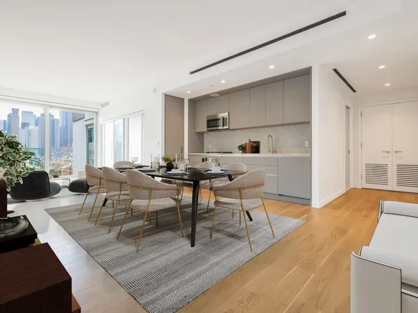 547 West 47th Street image 3 of 18