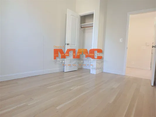 Rented by MAC Realty NY | media 4