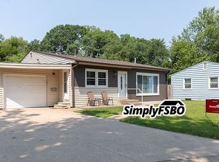1141 52nd Street Ct, Moline, IL 61265