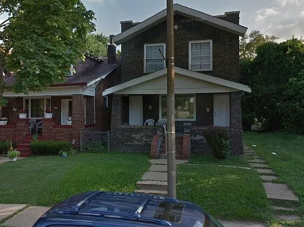 5824 Highland Ave, Saint Louis, MO 63112