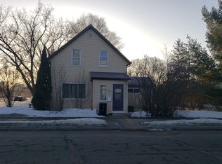 401 4th St NE, Little Falls, MN 56345