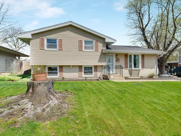 1611 Notre Dame Rd, Rockford, IL 61103