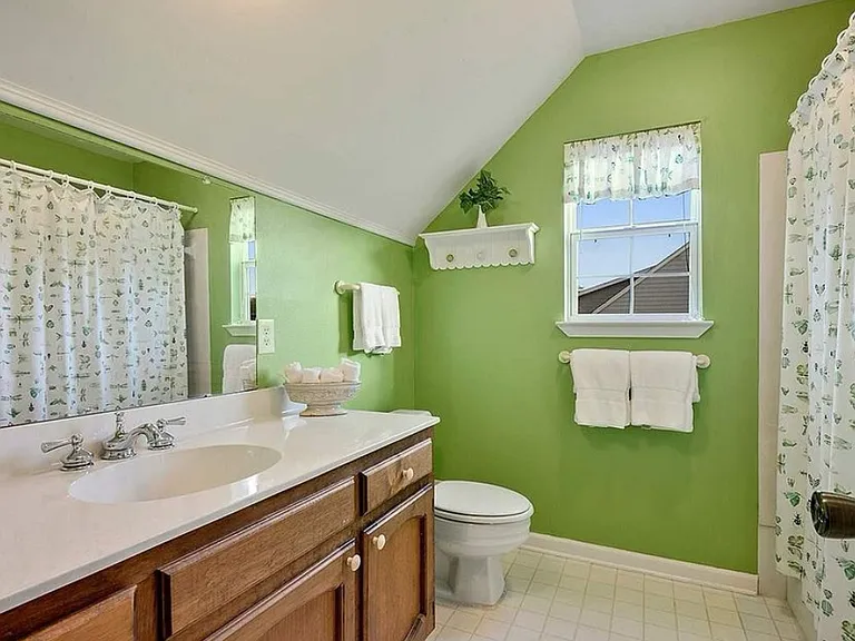1341 Patrick Dr — Photo 9