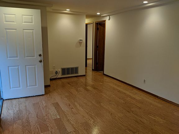 4th image of 22908 53rd Ave W