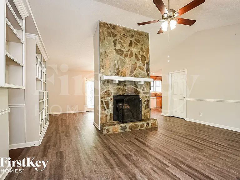 44 Hartley Woods Dr NE — Photo 5