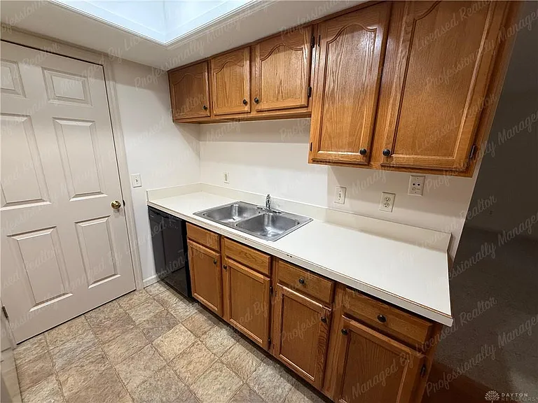 9765 Centerville Creek Ln — Photo 14