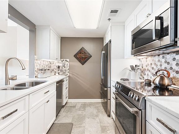 2nd image of 1280 W Peachtree St NW APT 2204