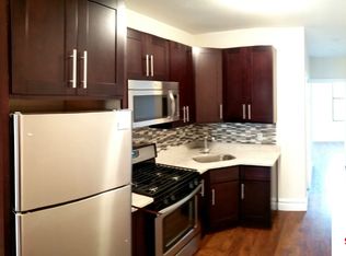 2325 37th St, Astoria, NY 11105
