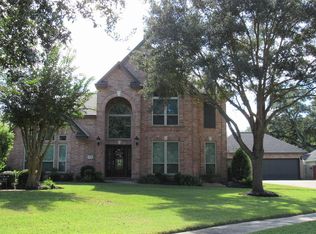 101 Harvard Oaks Dr, Lake Jackson, TX 77566