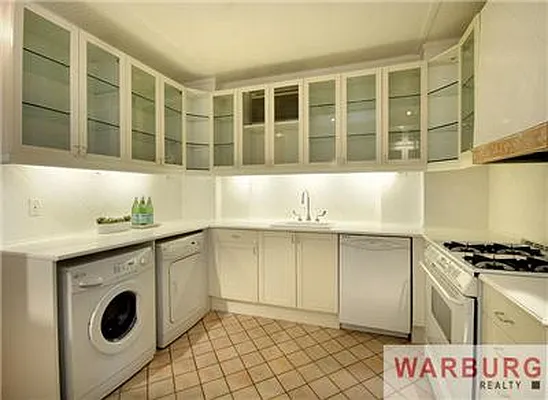 Sold by Warburg | media 2