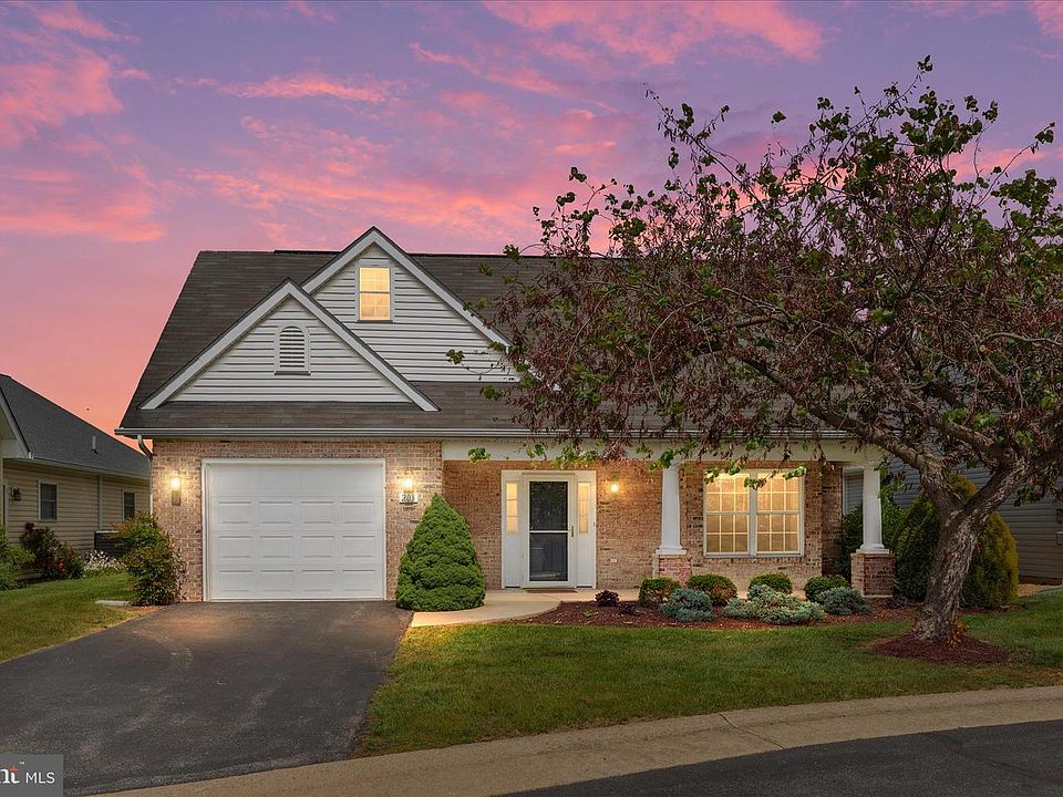 1st image of 203 Cranberry Ct