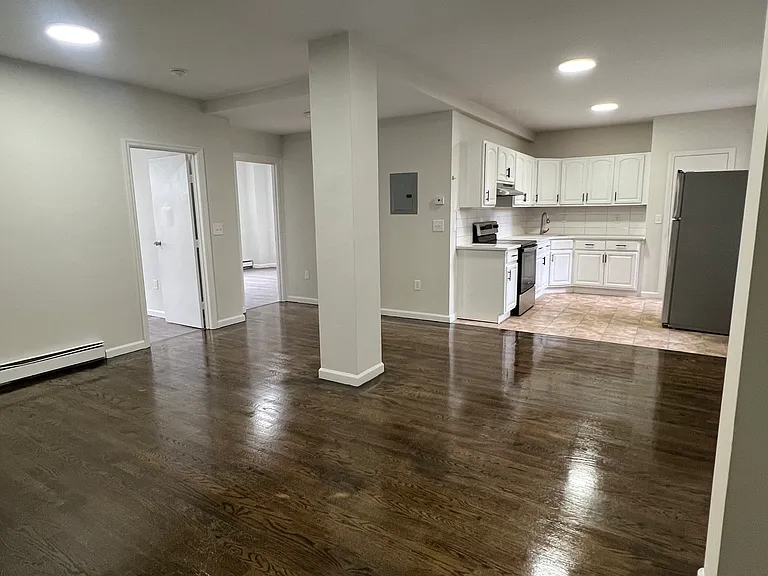 153 S Harrison St #2B — Photo 1