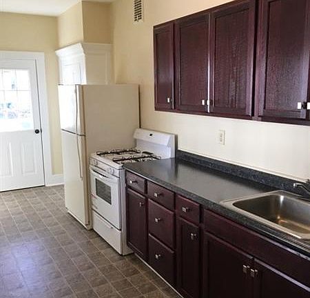 5th image of 405 N McKean St