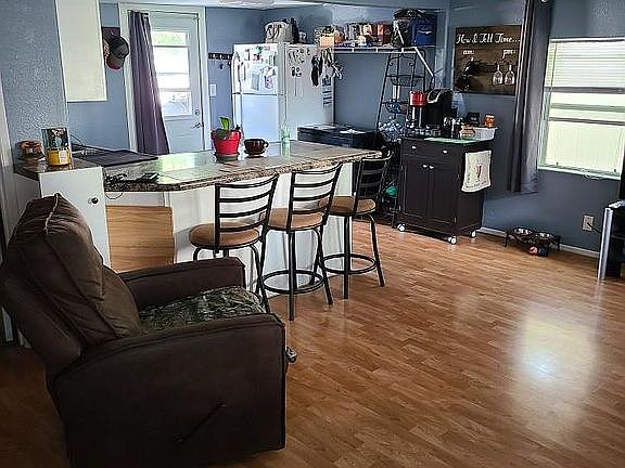 5th image of 1515 W 3rd St