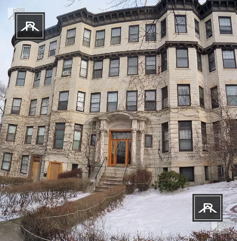 1866 Commonwealth Ave — Photo 2