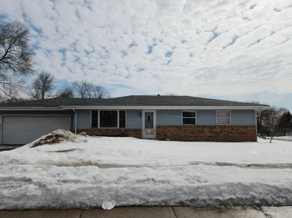 1007 65th Ave N, Brooklyn Center, MN 55430