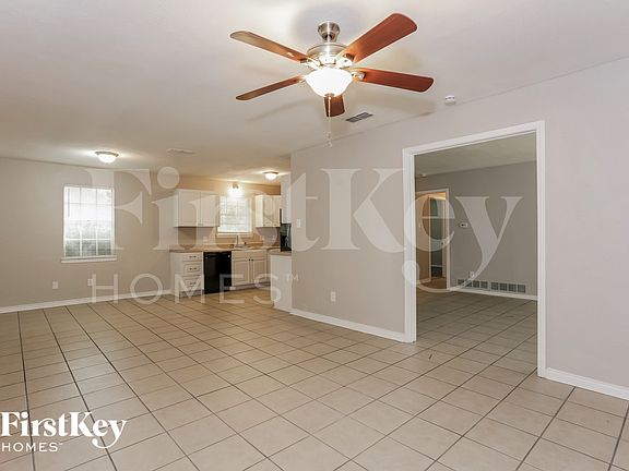 4th image of 115 Brook Hollow Dr