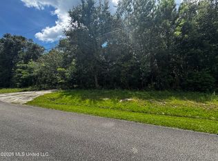 601 Brown Ave, Waveland, MS 39576