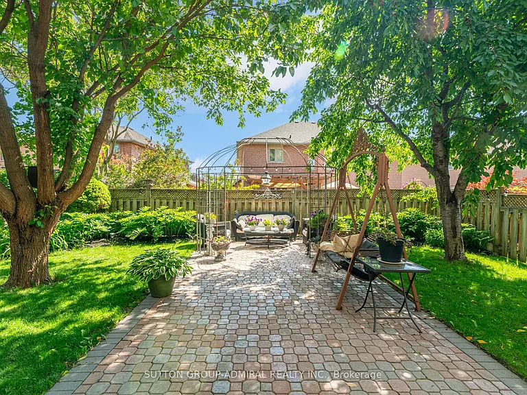 8890 Martin Grove Rd — Photo 43