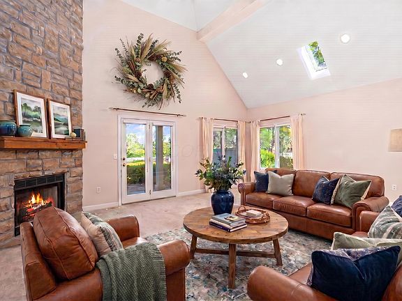 2nd image of 9978 Lavenham Cir W