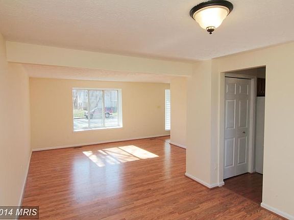 4th image of 22239 Stablehouse Dr