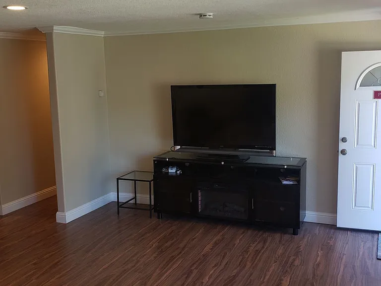 All Single Story Apartment Community — Photo 47