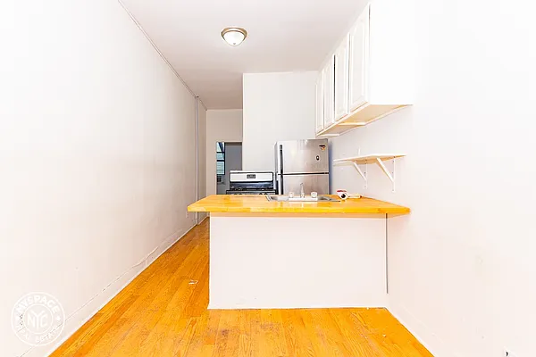 Rented by MySpaceNYC | media 9