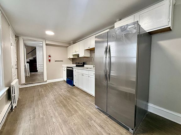 2nd image of 1107 Greenwich St