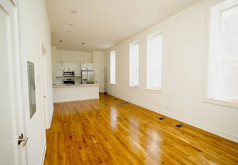 1924 S Throop St #1 — Photo 19
