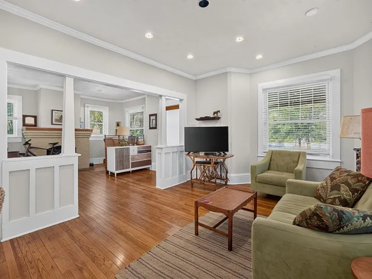 1555 Belmonte Ave — Photo 14