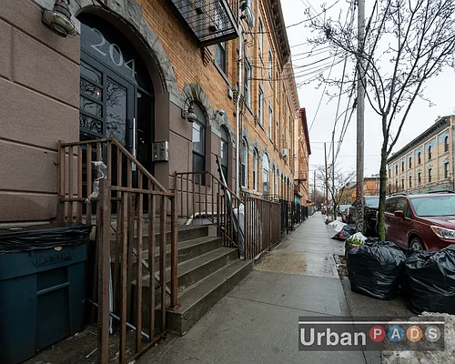 Rented by Urban Pads | media 8