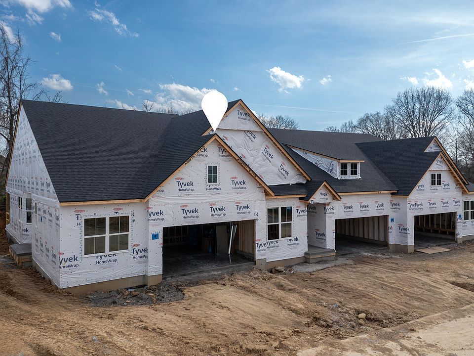 2nd image of 865 Amesbury Dr
