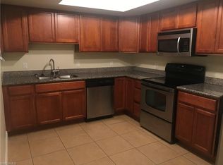 2111 SW Santa Barbara Pl APT 106, Cape Coral, FL 33991