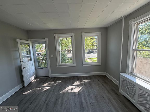 3rd image of 337 W Front St
